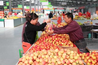 呼市首家“快递便民市场”落户赛罕区 动动手指新鲜蔬菜送到家